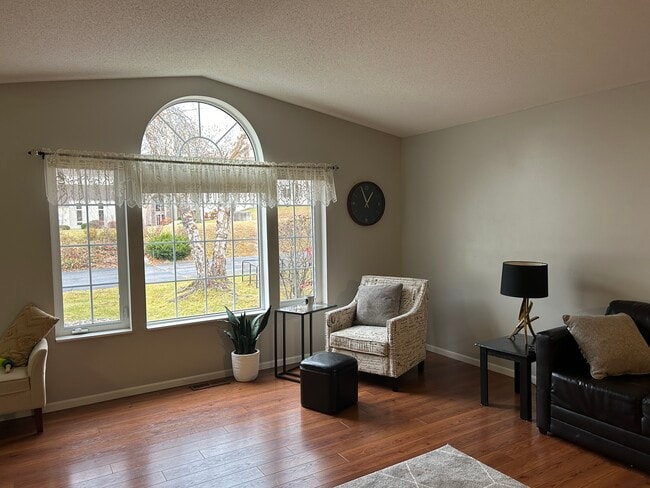 Photo - 418 5th Ave N