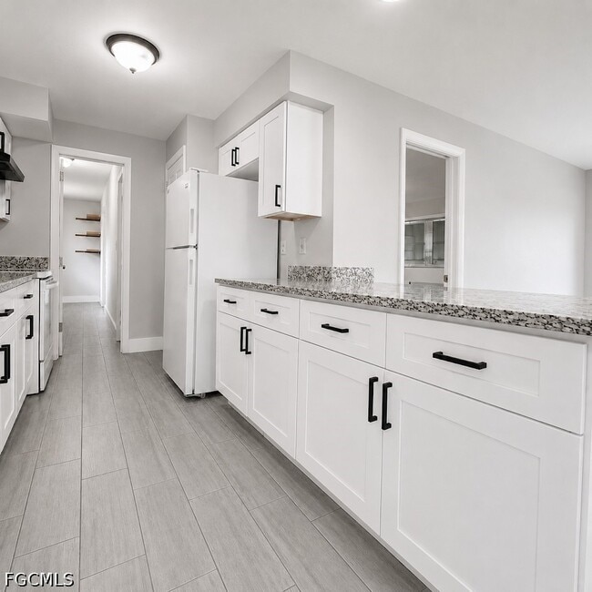 Photo - 800 Willow Dr