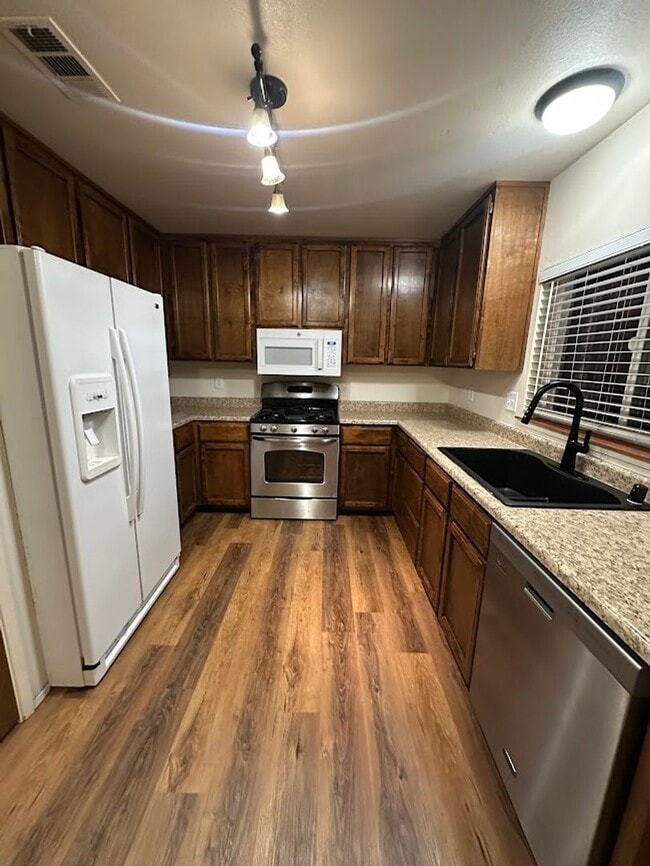 Photo - Charming Redding Home with Fireplace & Vaulted Ceilings