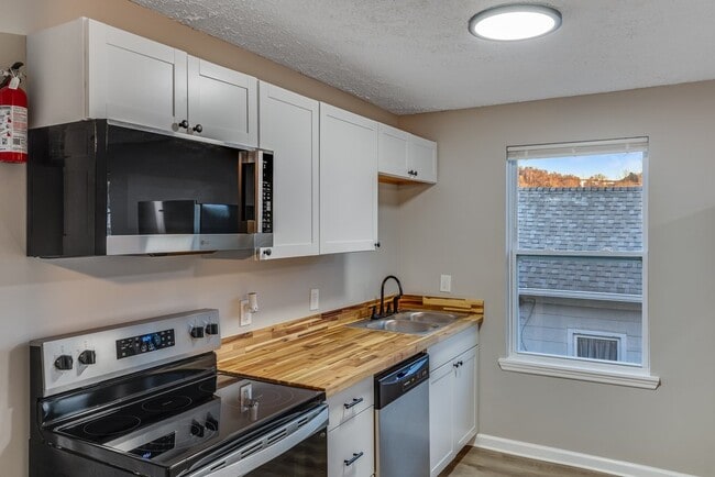 Photo - 2312 E 14th St Unit A