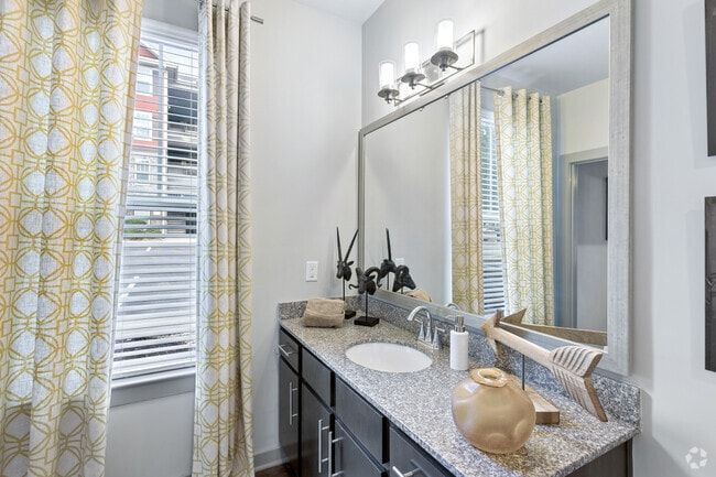 Pine 2BR,2BA - 1,150SF - Secondary Bathroom