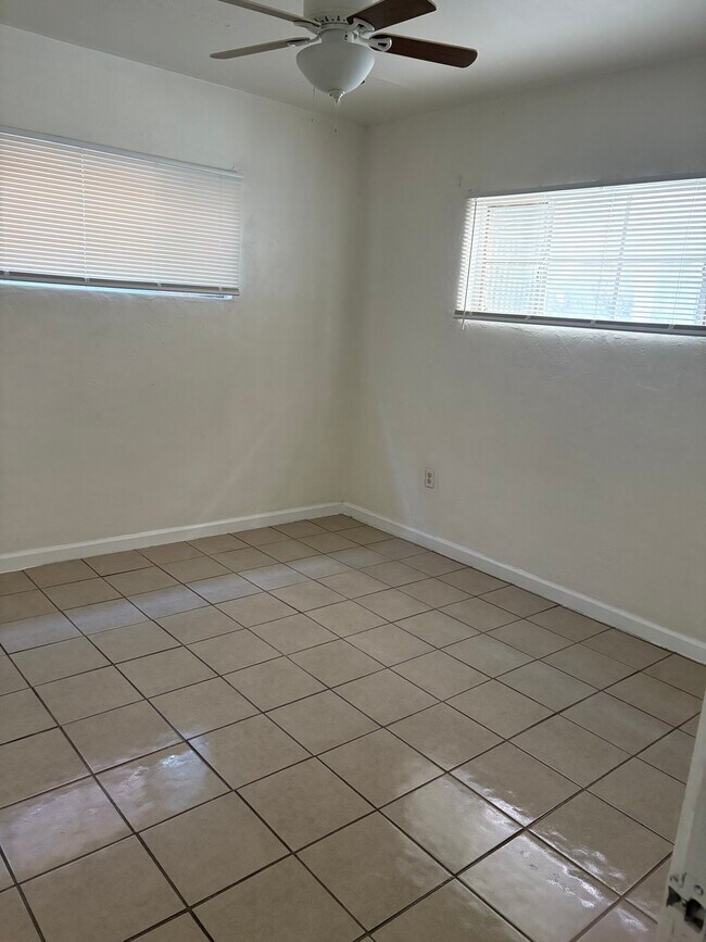 Photo - 1707 N Stanton St