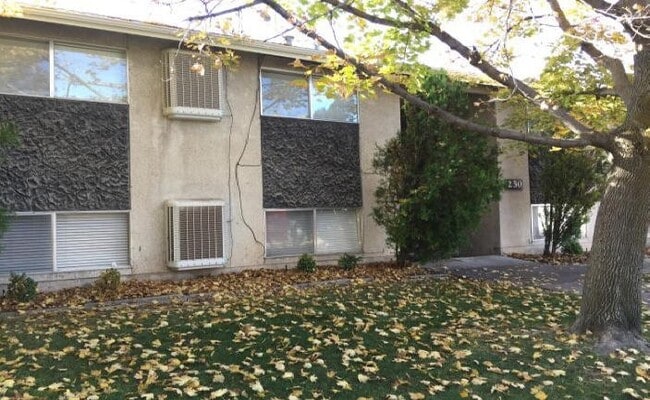 Building Photo - 230 Garfield Ave Unit 2