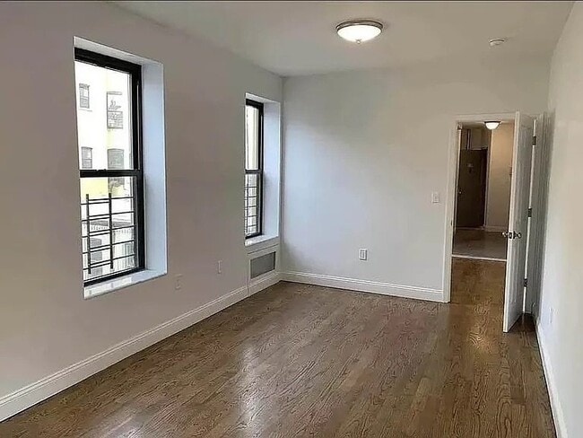 Photo - 424 E 116th St Unit apt 19