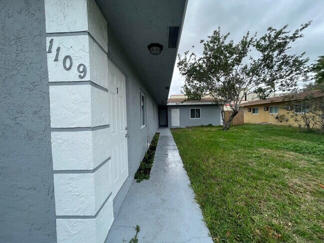 Photo - 1109 NW 6th Ave Unidad 3