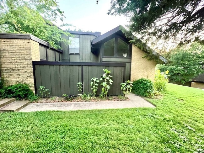 Building Photo - 4637 Country Creek Dr Unit 1076S Rental