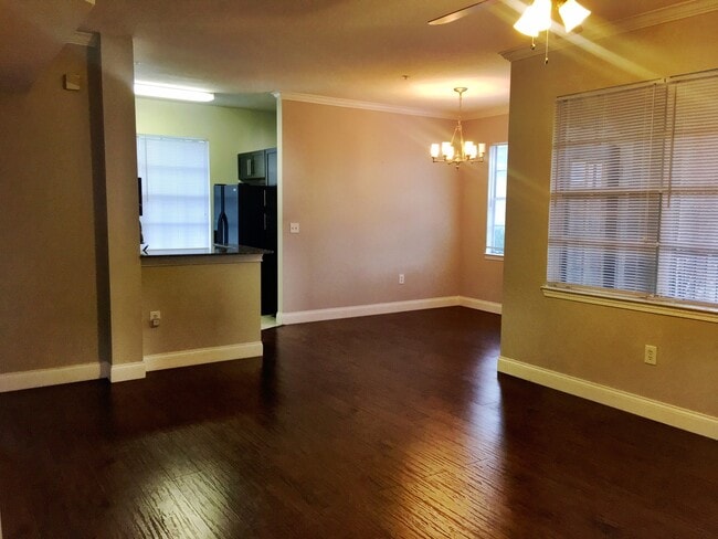 GOLF COURSE VIEW - FULLY UPGRADED WITH LAMINATE FLOORS & GRANITE COUNTERS - GOLF COURSE VIEW - FULLY UPGRADED WITH LAMINATE FLOORS & GRANITE COUNTERS Unit 1430