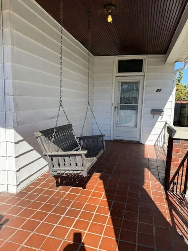 Photo - 27 W Delaware St
