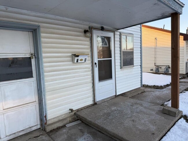 Building Photo - 7 N Severance St