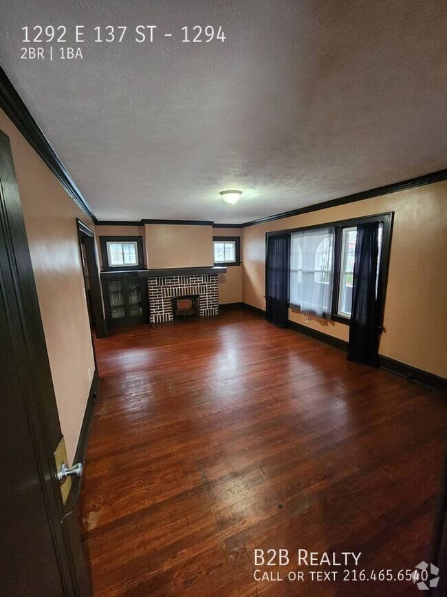 Building Photo - Charming 2-Bedroom Property in Prime Location Unit 1294 Rental