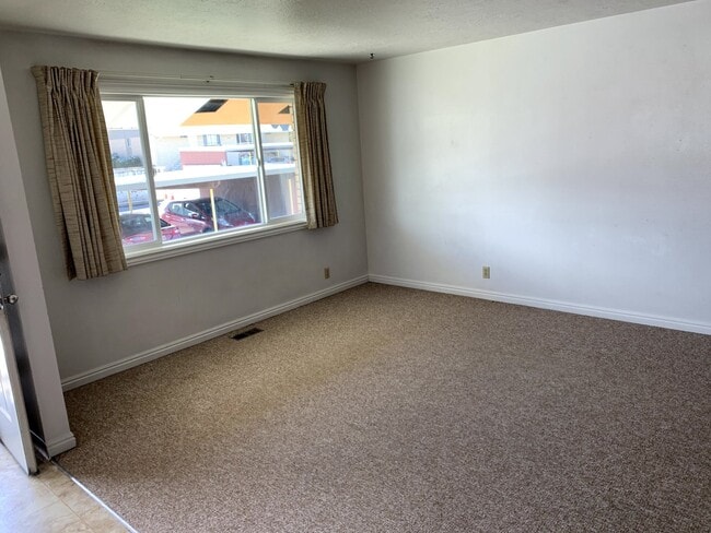 Photo - 680 E 1400 N Unit 2
