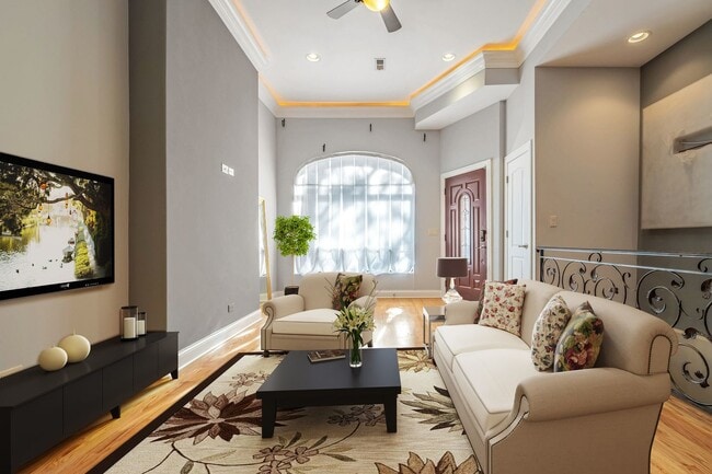 Photo - 2140 W Monroe St