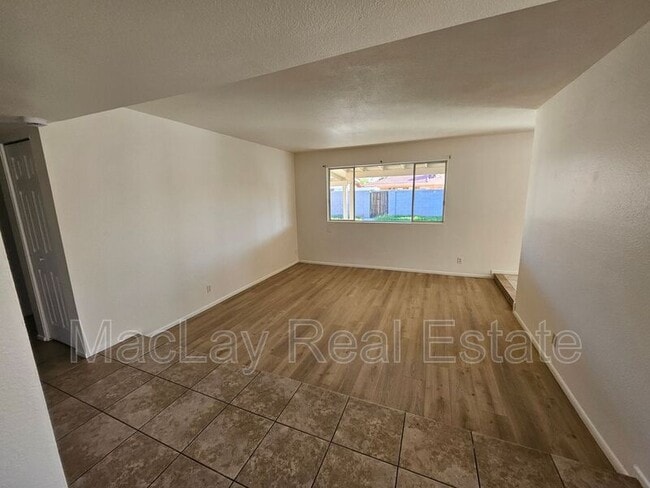 Photo - 513 N Apache Dr