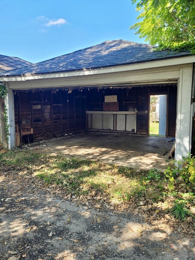 Photo - 44 E Parkwood Dr