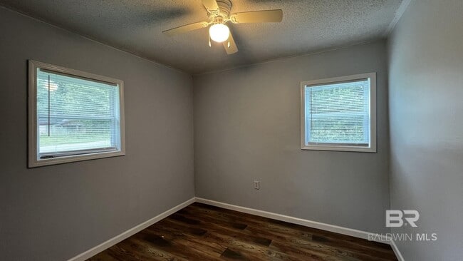 Photo - 42620 Nicholsville Rd