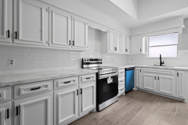 Photo - 8268 Heartfield Ln