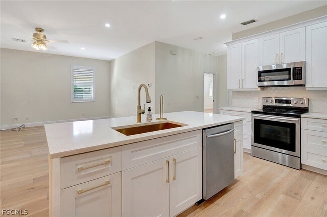 Photo - 5794 Elizabeth Ann Way