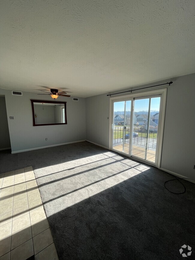 Building Photo - 1620 Jefferson Ridge Dr Unit 1620 Rental