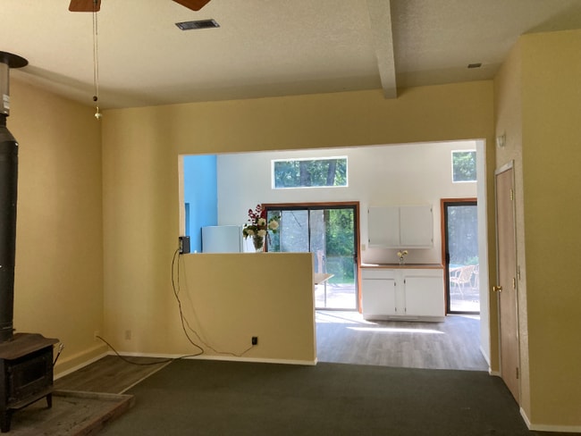 Building Photo - 90 Whittier Ln