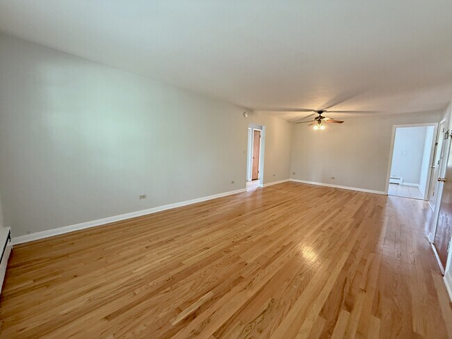 Photo - 317 S Plum Grove Rd Unidad 5