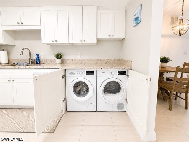 Building Photo - 216 Bobolink Way Unit A