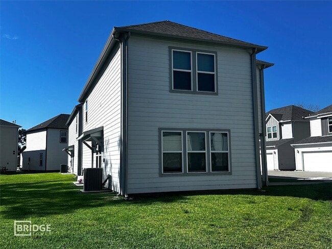 Photo - 120 Pecan Ln