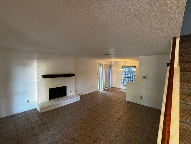Photo - 6611 Hart Ln