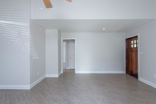 Photo - Charming Bungalow in Prime South Tampa – Plant High School District!