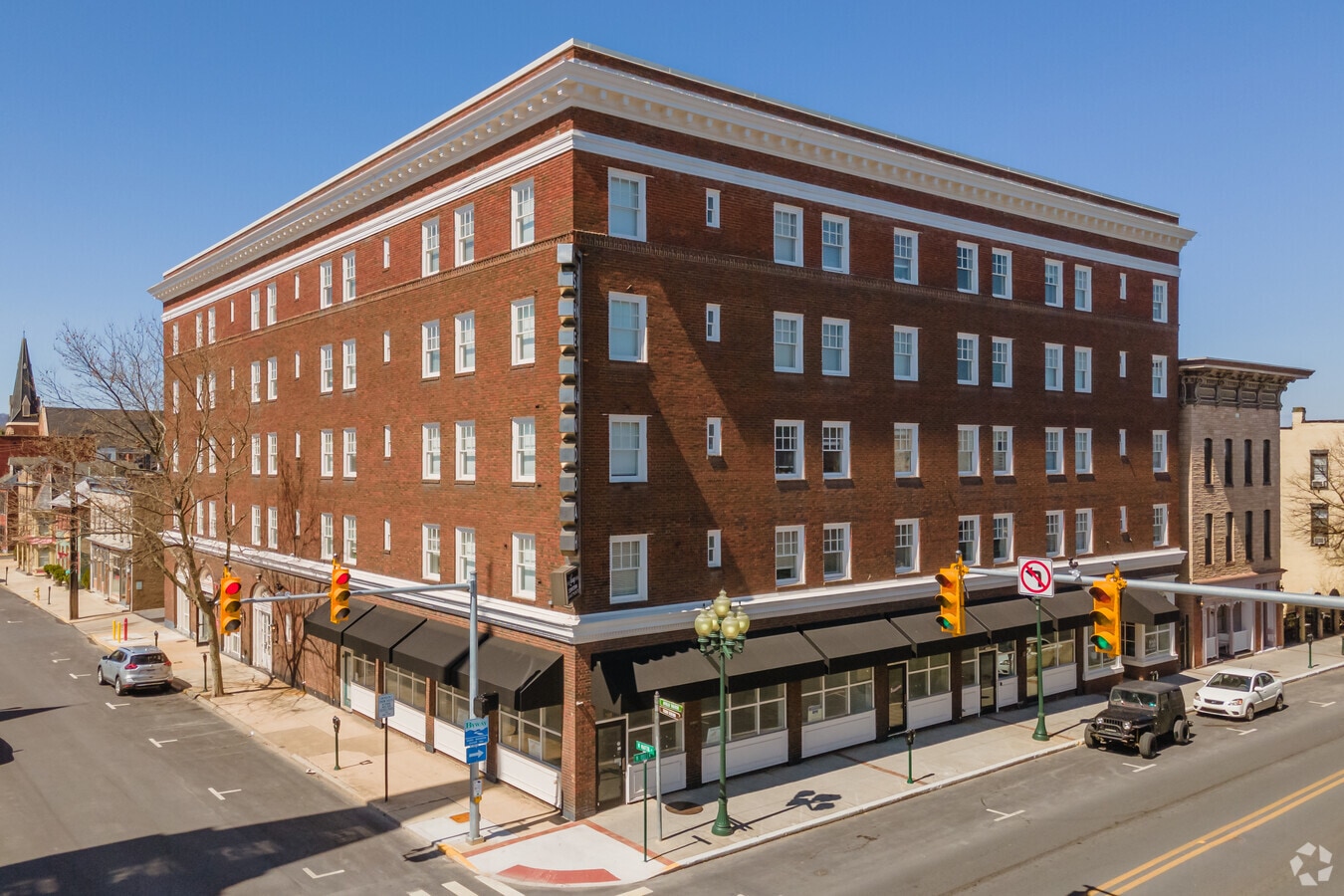 123 W Main St - The Shenandoah Apartments