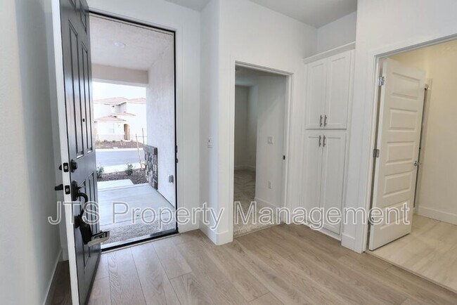 Photo - 4364 Greenshank Cir