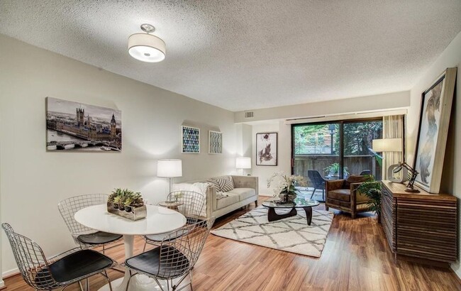 Glorious Condo in Glover Park! - Glorious Condo in Glover Park!