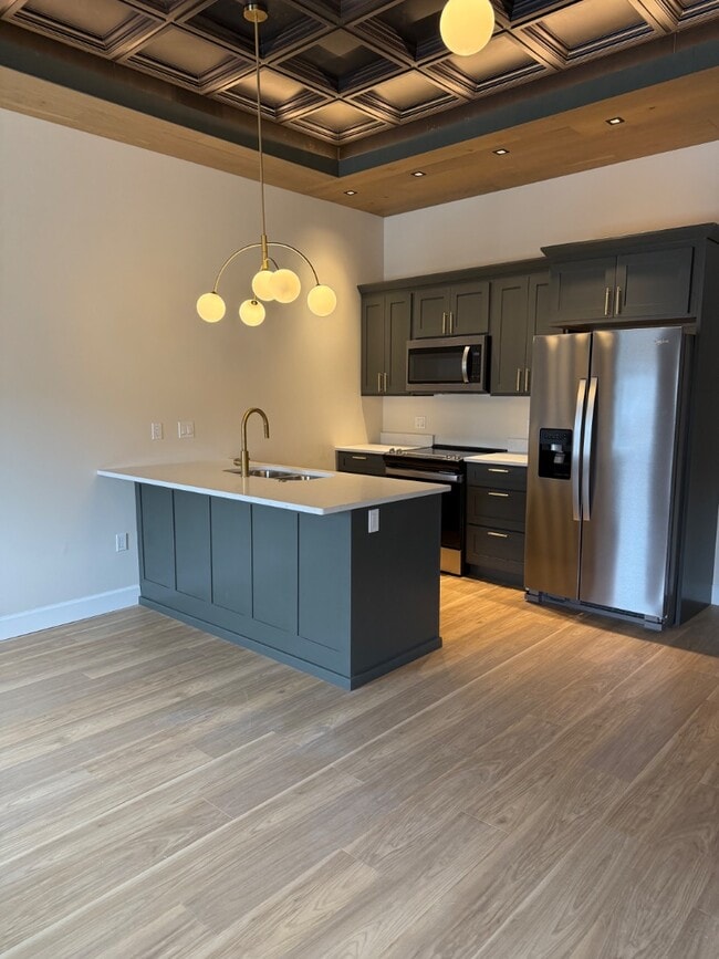 Building Photo - 309 N 6th St