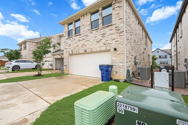 Photo - 1013 Carnation Dr