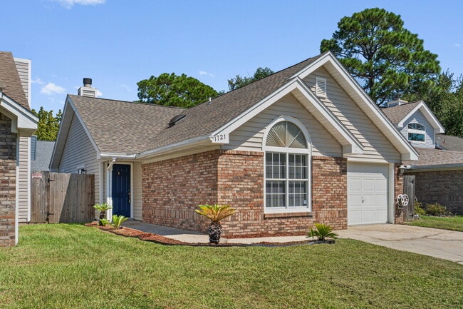 Photo - 1721 Colonial Ct