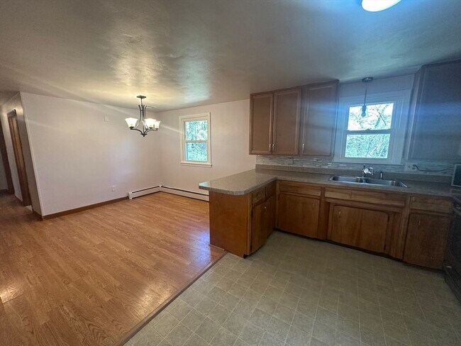 Photo - 242-244-244 Highland St Unidad 2