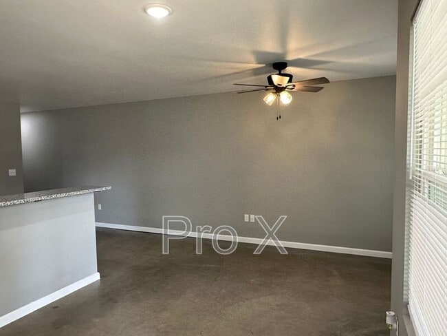 Photo - 120 /122 S Pearl Ave