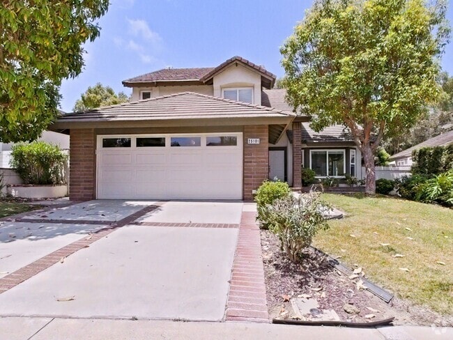 Building Photo - Stunning Remodeled Home in Dana Woods – Co...