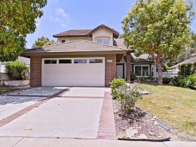Stunning Remodeled Home in Dana Woods – Co... - Stunning Remodeled Home in Dana Woods – Co...