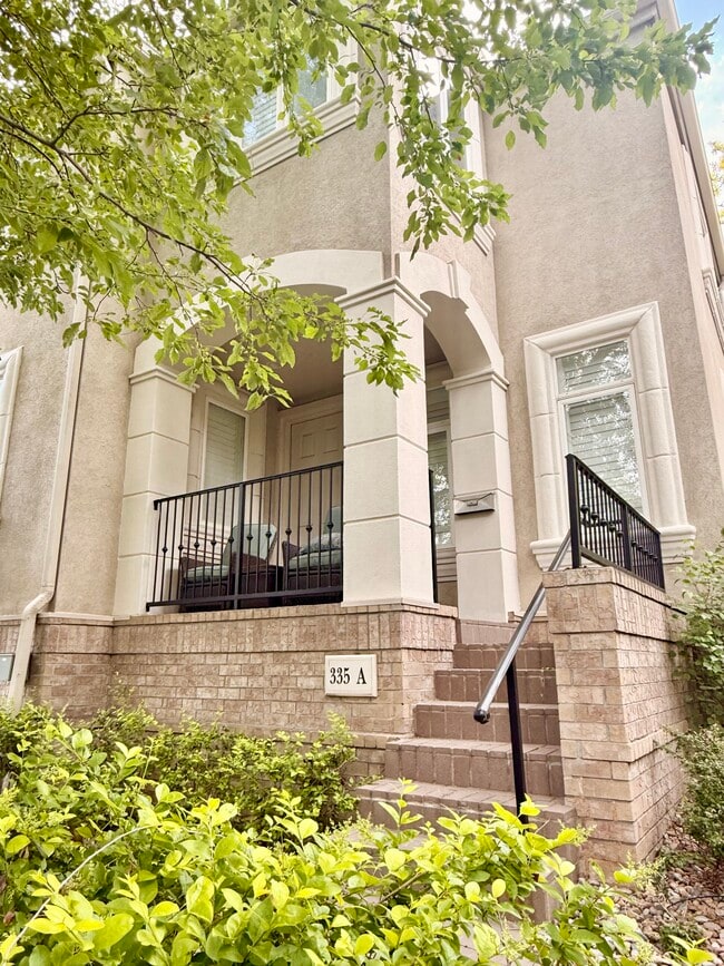 Building Photo - 335 Josephine St