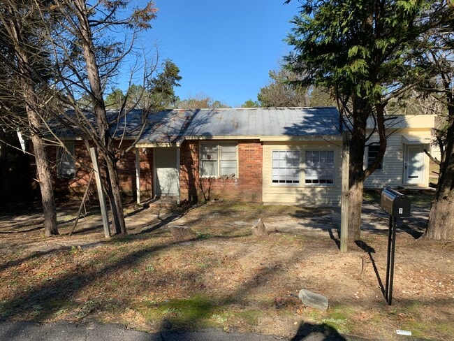 Building Photo - 809 Johnson St Unit 2