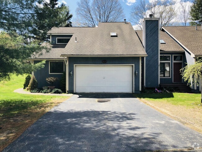 Building Photo - 101 Glen Combe Cir Rental