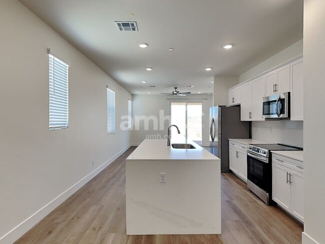 Photo - 530 Sacred Lotus Pl