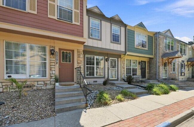 Photo - $1,895.95 - 2 Bed 1.5 Bath Townhome in Westminster with In Unit Laundry! Unit #E