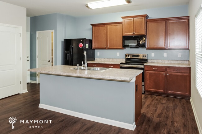 Photo - 30074 Glenrose Way