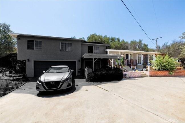 2576 Green Hills Way