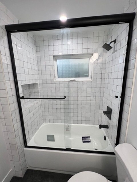24332 1/2-24334 1/2 Chestnut St