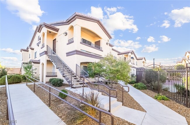 Photo - 2291 W Horizon Ridge Pkwy Unit 12270