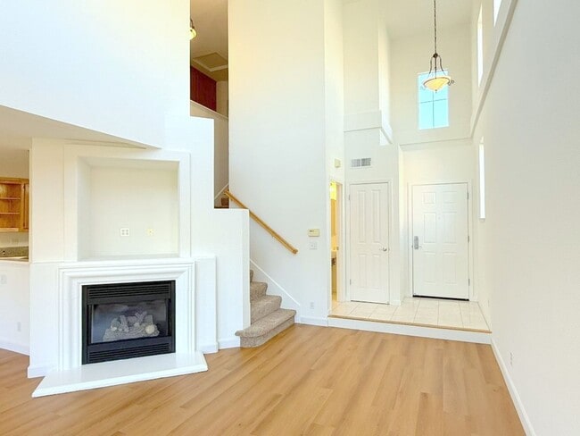 Photo - BEAUTIFUL BRIDGES END TOWNHSE, NEAR PARKS, GOLF COURSE, COYOTE CREEK ELEMENTARY !