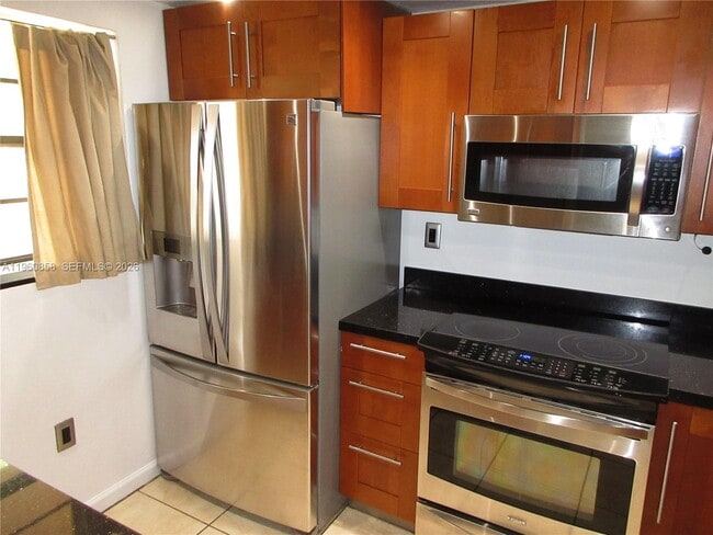 Photo - 10835 SW 112th Ave Unit 305