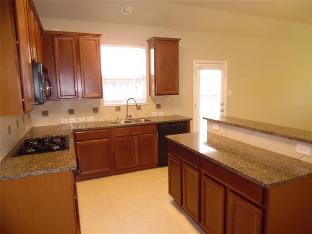 Photo - 8572 Davis Dr